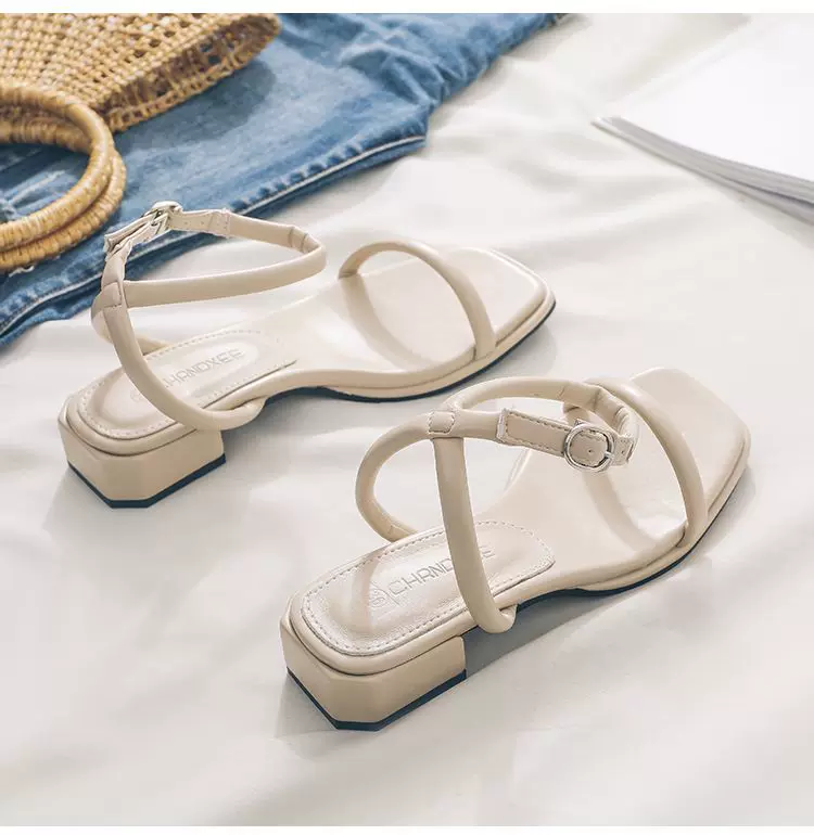 Tweed Style Beach Thick Heel Strap Sandals Women's New Summer Style Retro White Fairy Shoes 17 undefined
