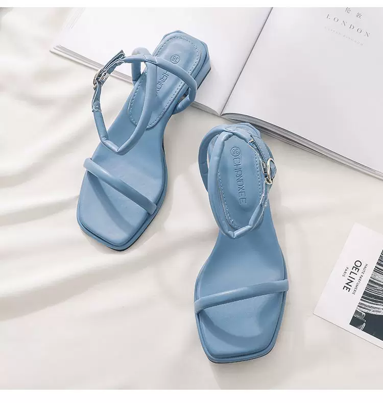 Tweed Style Beach Thick Heel Strap Sandals Women's New Summer Style Retro White Fairy Shoes 18 undefined