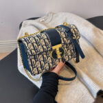 High-grade Texture Women's Bag New French Printed Chain Crossbody Bag All-match Shoulder Bag Retro Small Square Bag - Image 2