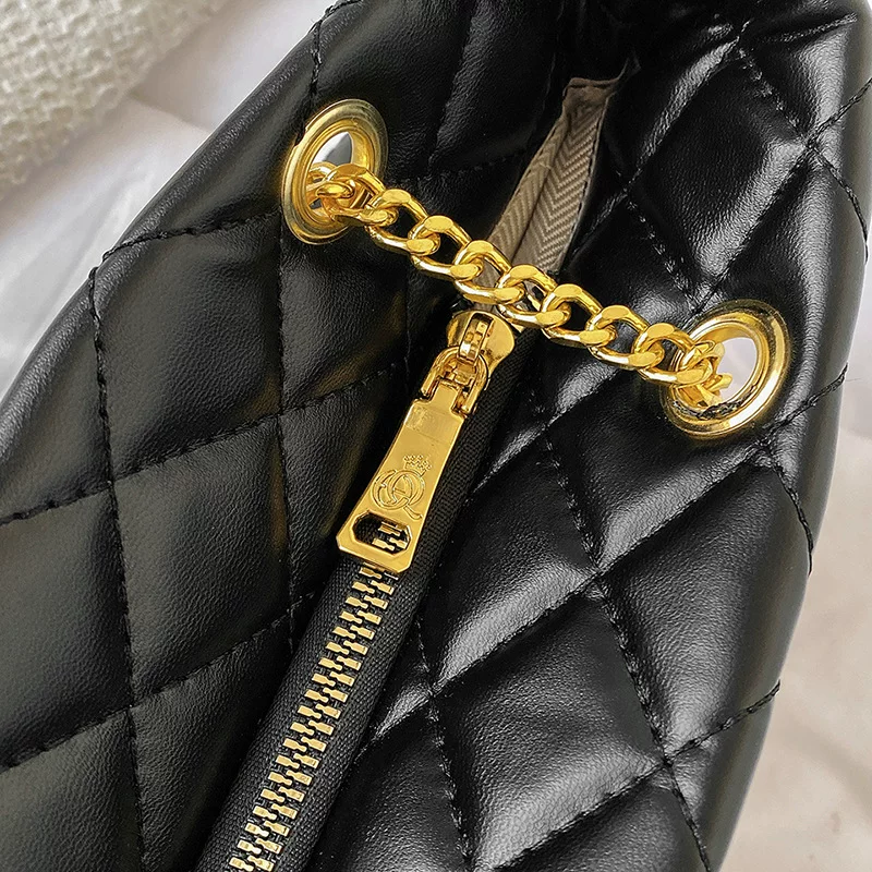 New Summer Live Broadcast Popular One-Shoulder Quilted Chain Large Capacity Simple Fashion Women's Bag 20 O1CN01DjorIP1Lhe4o1e6XG 2214150501331 0 cib