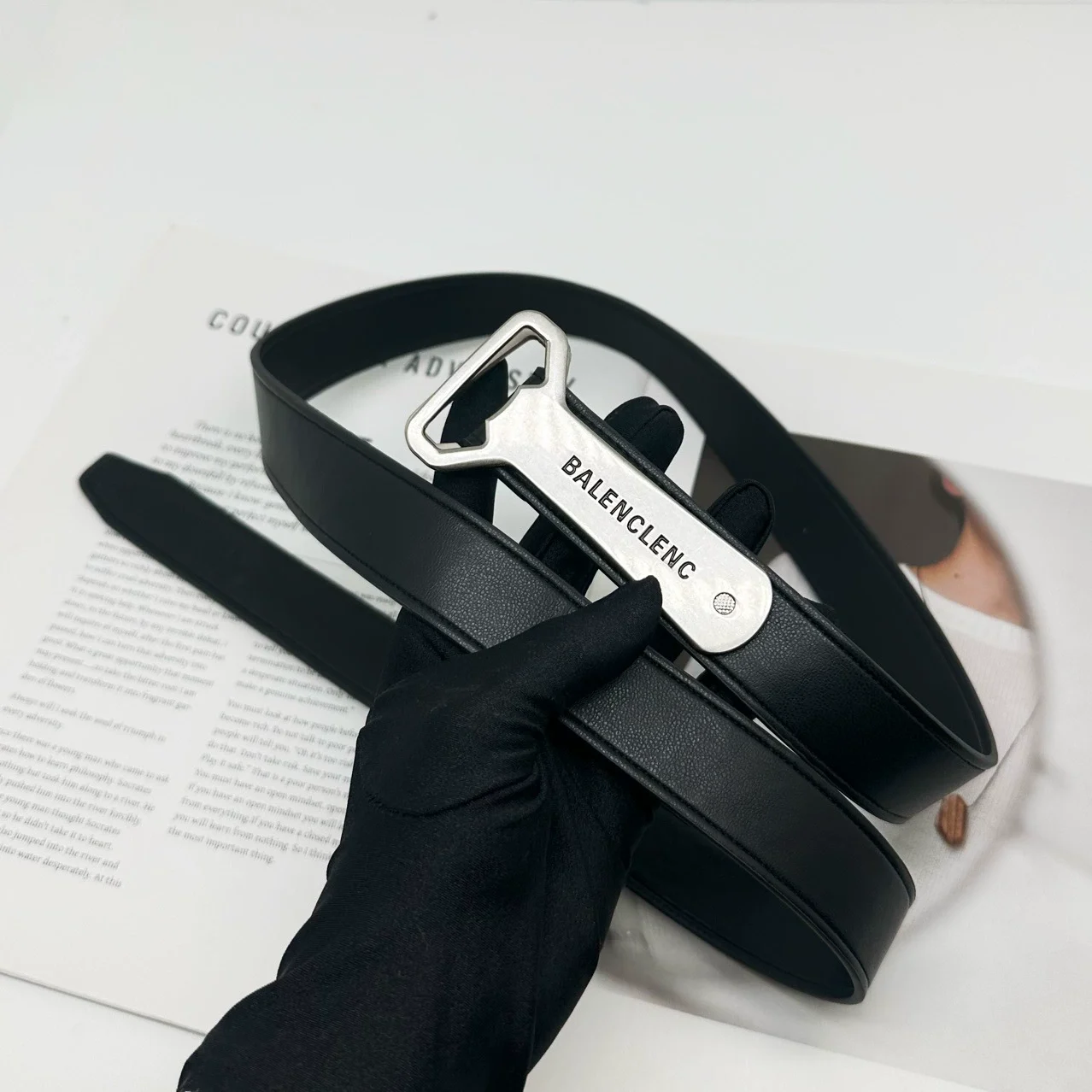 O1CN01EiPcWv1f7jOSZICJq_2217492963960-0-cib.webp New Paris Bottle Opener Belt Men and Women High-end All-match Length Adjustable Belt Women's Trendy High Street Free - Image 1