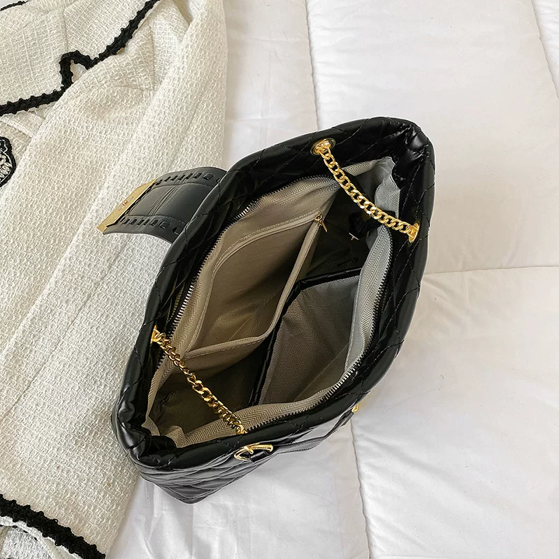 New Summer Live Broadcast Popular One-Shoulder Quilted Chain Large Capacity Simple Fashion Women's Bag 21 O1CN01JEAC3v1Lhe4sahuEY 2214150501331 0 cib