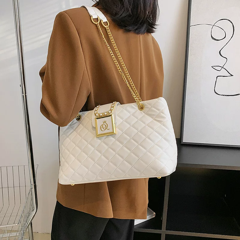 New Summer Live Broadcast Popular One-Shoulder Quilted Chain Large Capacity Simple Fashion Women's Bag 27 O1CN01Kv2Zcp1Lhe4yQja85 2214150501331 0 cib