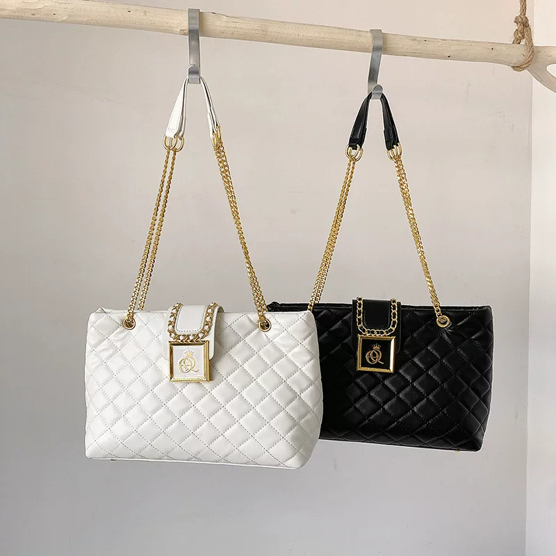 New Summer Live Broadcast Popular One-Shoulder Quilted Chain Large Capacity Simple Fashion Women's Bag 4 O1CN01WkH3wF1Lhe51T8VtK 2214150501331 0 cib