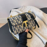 High-grade Texture Women's Bag New French Printed Chain Crossbody Bag All-match Shoulder Bag Retro Small Square Bag