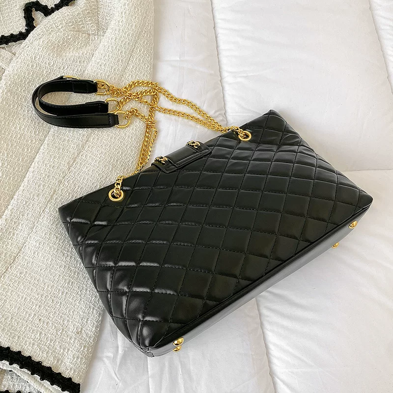New Summer Live Broadcast Popular One-Shoulder Quilted Chain Large Capacity Simple Fashion Women's Bag 18 O1CN01aWF6Xl1Lhe4yQeDJR 2214150501331 0 cib