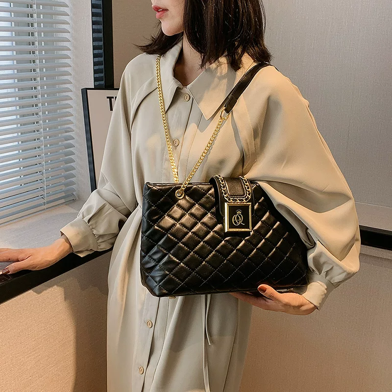 New Summer Live Broadcast Popular One-Shoulder Quilted Chain Large Capacity Simple Fashion Women's Bag 25 O1CN01iHWdYa1Lhe4w0XHnB 2214150501331 0 cib