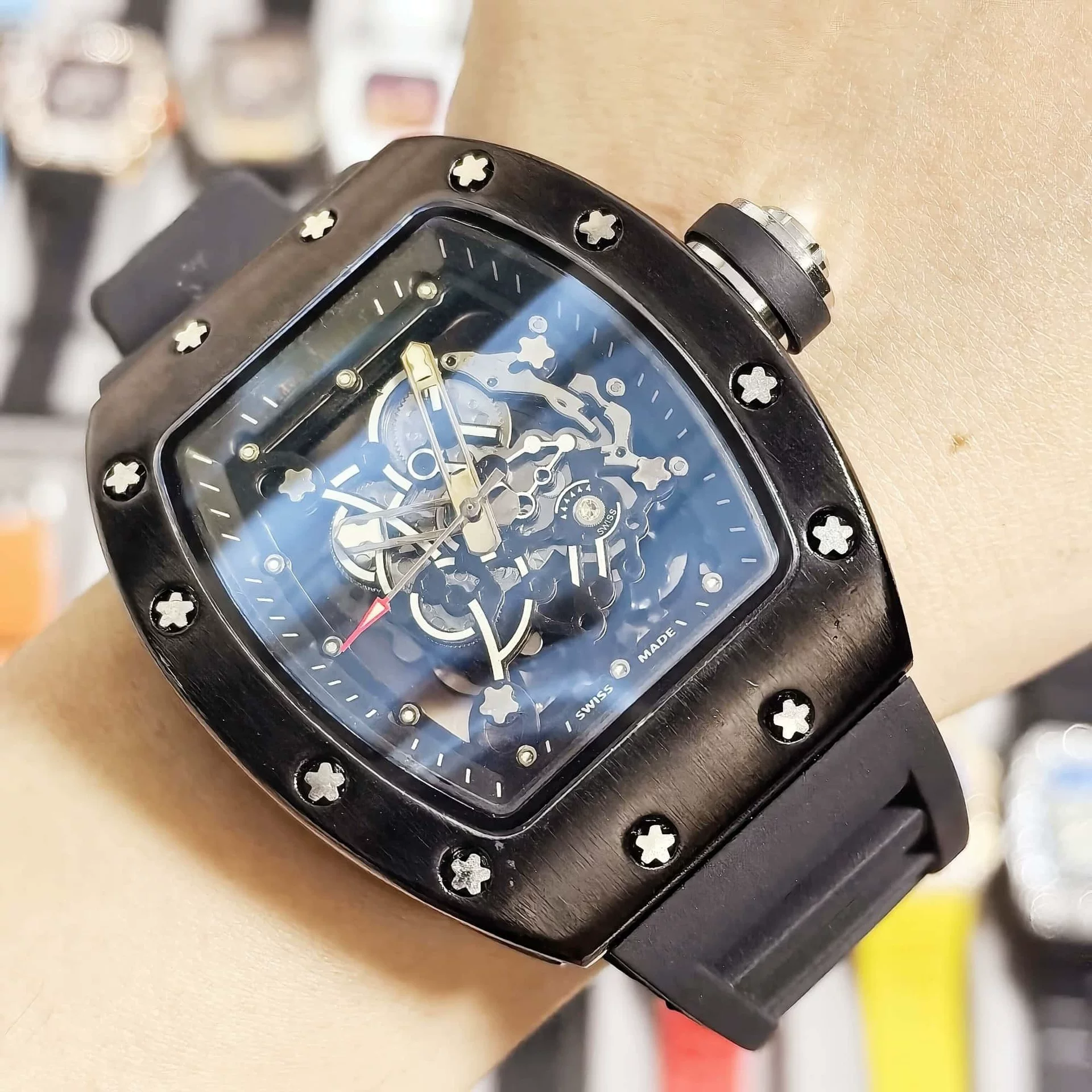 Lixide Barrel-Shaped Black Silicone Watch with Hollow Transparent Bottom Casual Pointer Men's Watch Moon Phase Moon Phase Function 10 undefined
