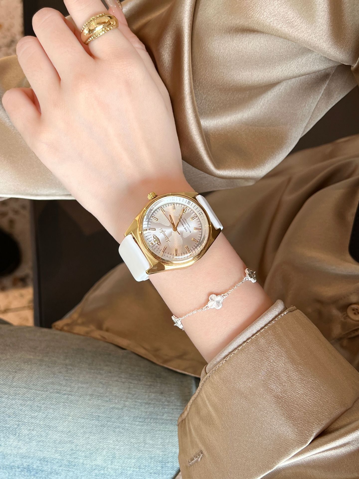A generation of Western Queen Mother's same watch women's Saturn rose red gold watch fashion retro temperament quartz waterproof 6 O1CN017owa0b1Y0DaFevcsN 2216212932996 0 cib