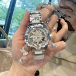 A generation of shaking audio and video number explosions sunflower hollow ladies watch ceramic white flywheel diamond watch women - Image 4
