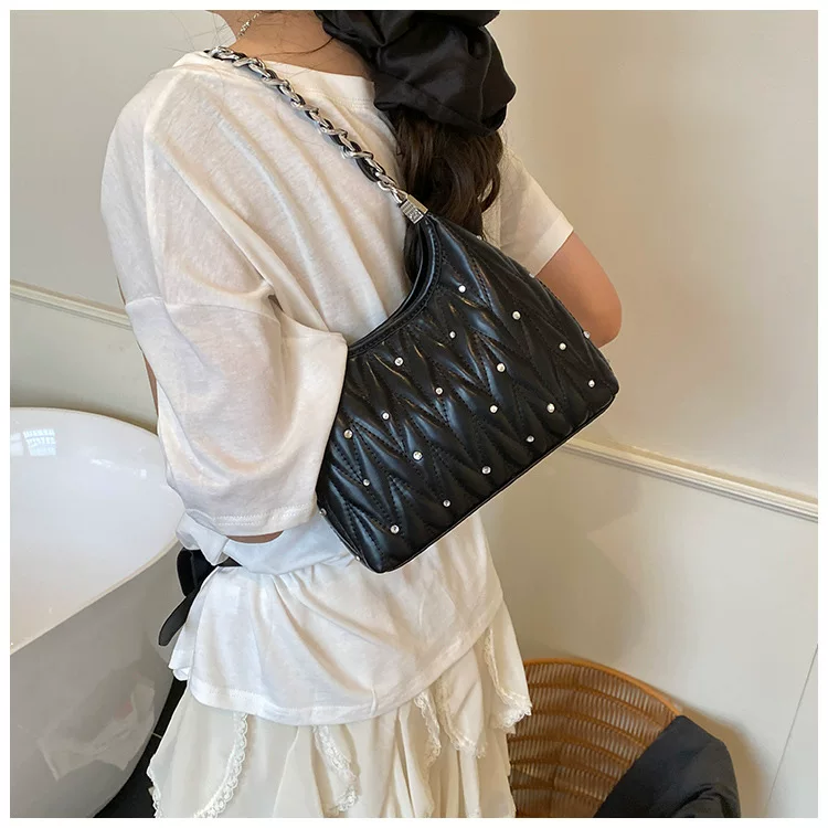 Small Fragrant Style Rhombus Chain Armpit Bag for Women New Summer Fashion Shoulder Bag Versatile 23 O1CN01E73SMq1yV4Mx28luD 2212088006583 0 cib