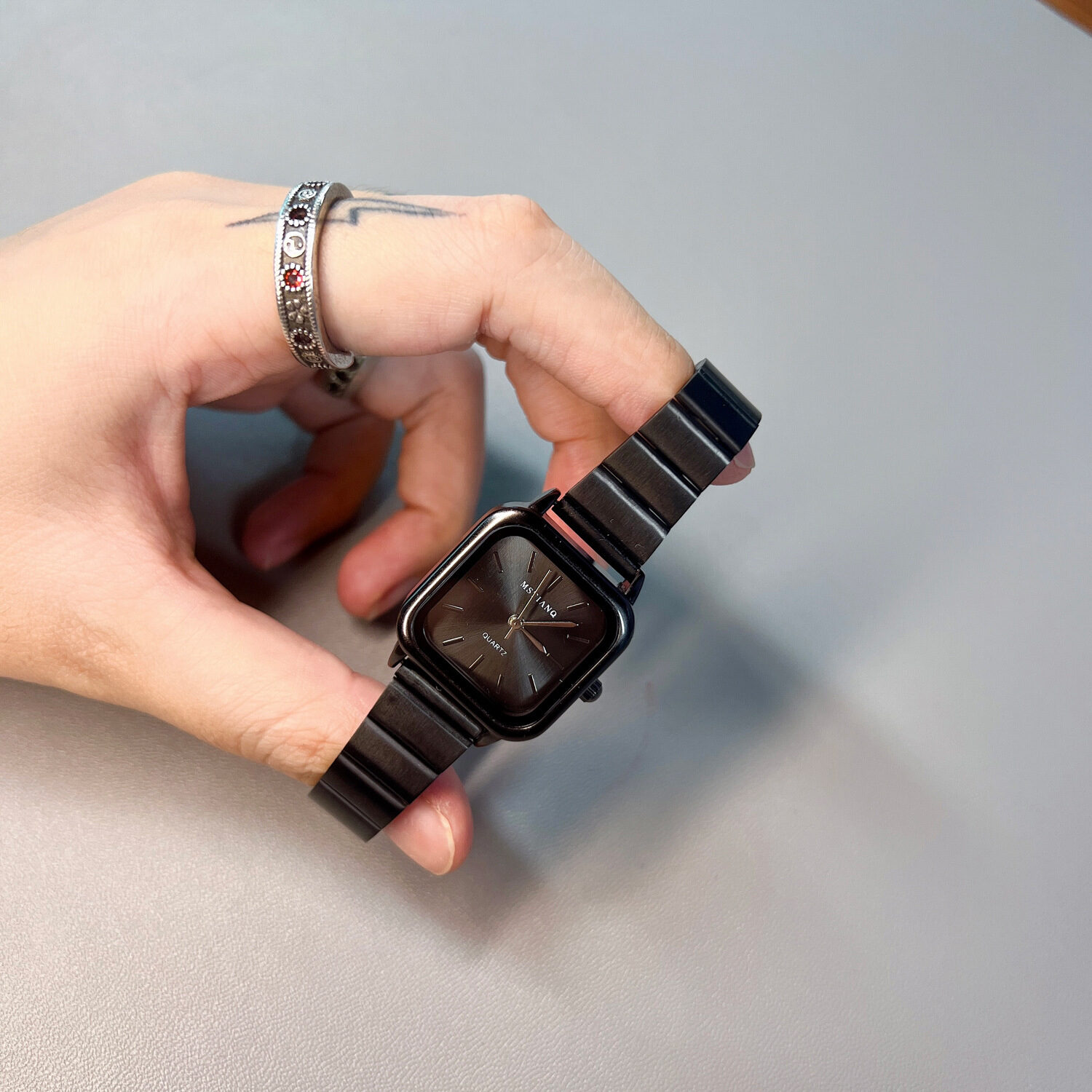 Foreign Trade Watch for Women Internet Celebrity Niche Simple Fashion Square Versatile Elegant Ins High-Looking Retro Watch for Women 27 O1CN01N13j7t1s4biVJDjDm 2207278445713 0 cib