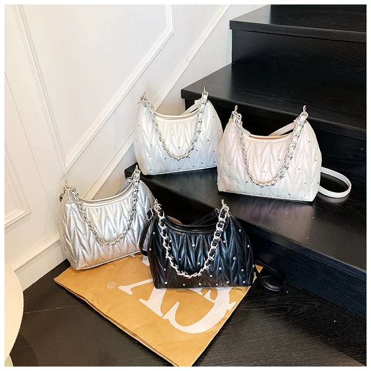 Small Fragrant Style Rhombus Chain Armpit Bag for Women New Summer Fashion Shoulder Bag Versatile 2 O1CN01Q1mq5J1yV4Mwjsp6W 2212088006583 0 cib