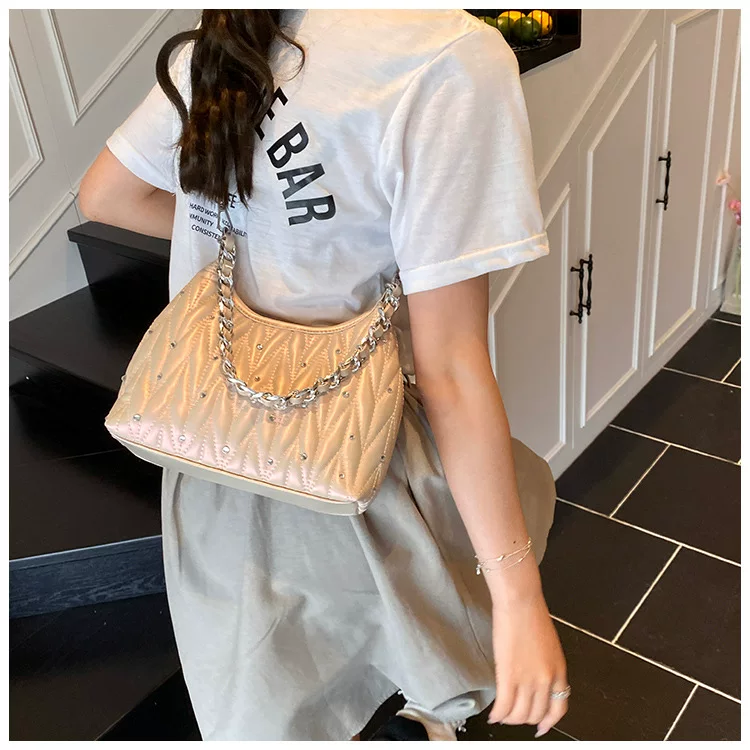 Small Fragrant Style Rhombus Chain Armpit Bag for Women New Summer Fashion Shoulder Bag Versatile 35 O1CN01RbtK5v1yV4MxuanG3 2212088006583 0 cib