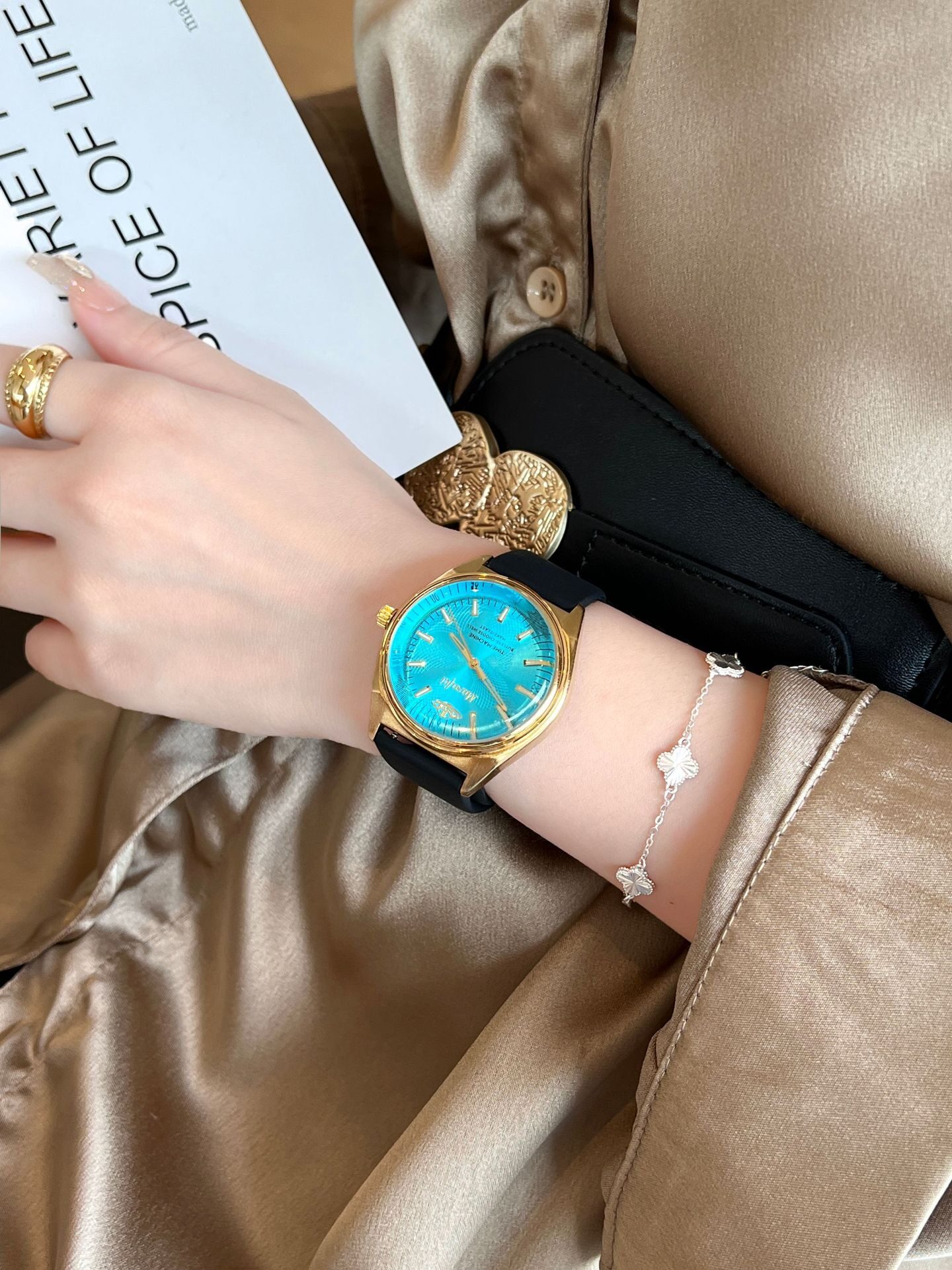 A generation of Western Queen Mother's same watch women's Saturn rose red gold watch fashion retro temperament quartz waterproof 4 O1CN01VvNwlj1Y0DaDl6eBm 2216212932996 0 cib