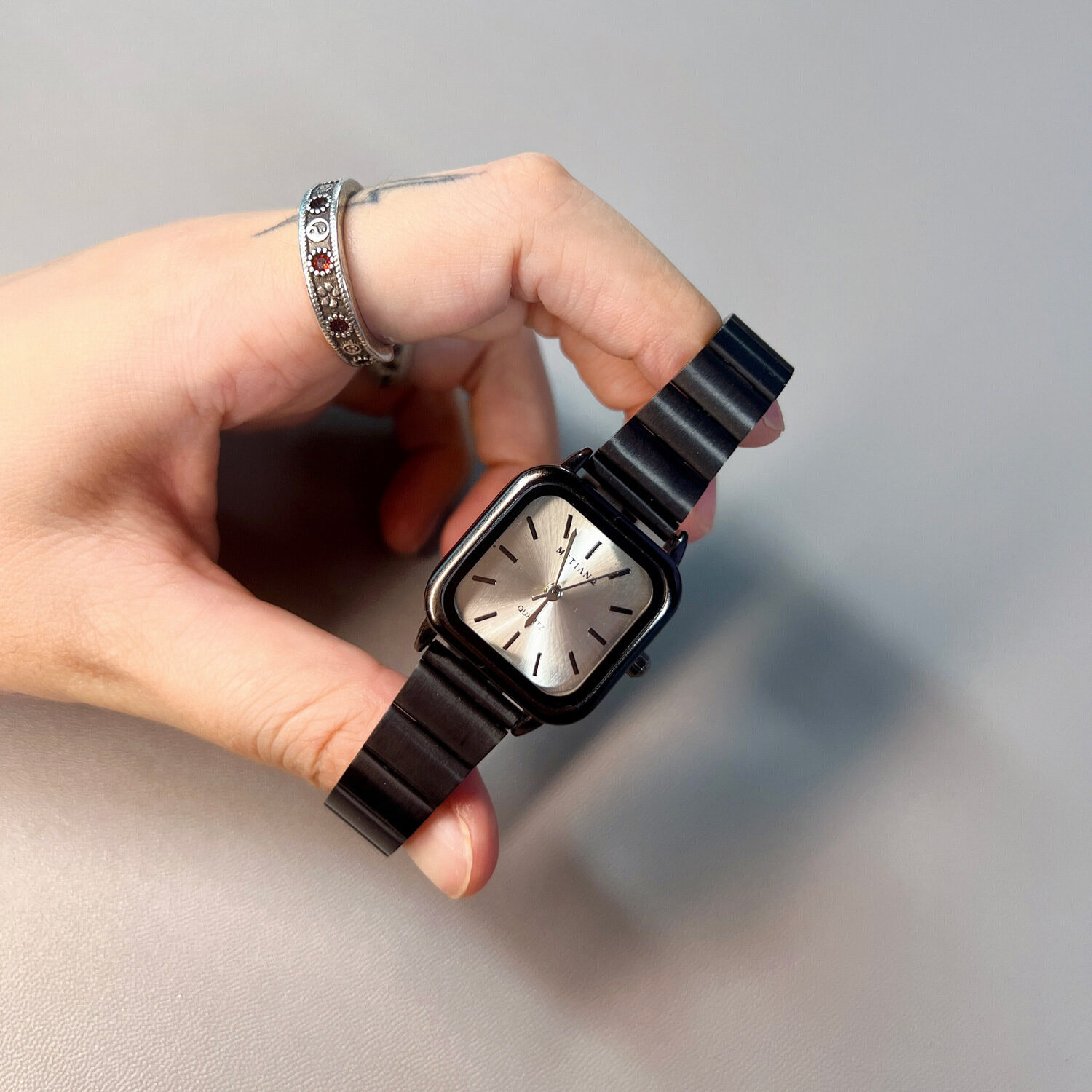Foreign Trade Watch for Women Internet Celebrity Niche Simple Fashion Square Versatile Elegant Ins High-Looking Retro Watch for Women 30 O1CN01ZHqqYE1s4biUc1KXC 2207278445713 0 cib