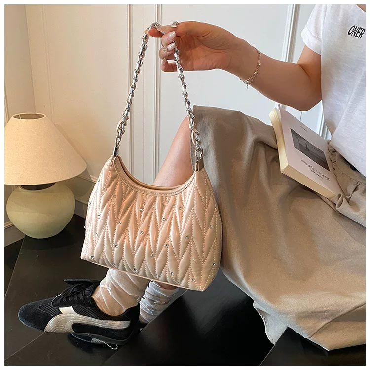 Small Fragrant Style Rhombus Chain Armpit Bag for Women New Summer Fashion Shoulder Bag Versatile 42 O1CN01cjbuhk1yV4MvPgELk 2212088006583 0 cib