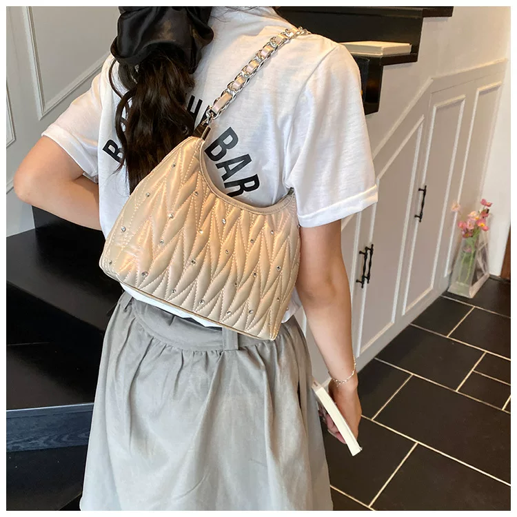 Small Fragrant Style Rhombus Chain Armpit Bag for Women New Summer Fashion Shoulder Bag Versatile 39 O1CN01ePKfKw1yV4MvPfh8f 2212088006583 0 cib