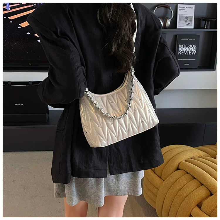 Small Fragrant Style Rhombus Chain Armpit Bag for Women New Summer Fashion Shoulder Bag Versatile 48 O1CN01h2Cxdn1yV4MxiuXBI 2212088006583 0 cib
