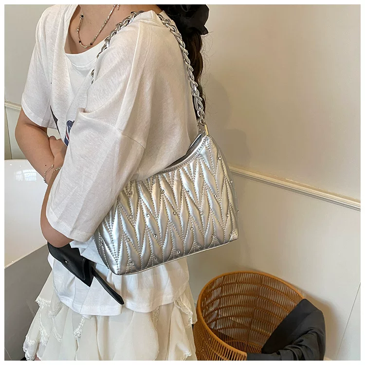 Small Fragrant Style Rhombus Chain Armpit Bag for Women New Summer Fashion Shoulder Bag Versatile 29 O1CN01pRpFaB1yV4Mvtu1TS 2212088006583 0 cib