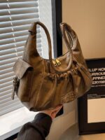 Maillard Vintage Underarm Bag Women's New Fashionable Middle Ancient Pleated Baguette Bag All-match Large Capacity Handbag