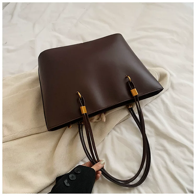 High-End Texture Retro Bag for Women New Large-Capacity Shoulder Commuter Bag Fashionable Personalized Tote Bag Cross-Border 34 O1CN01Re776c1Eyrjak5lOM 2216767400421 0 cib