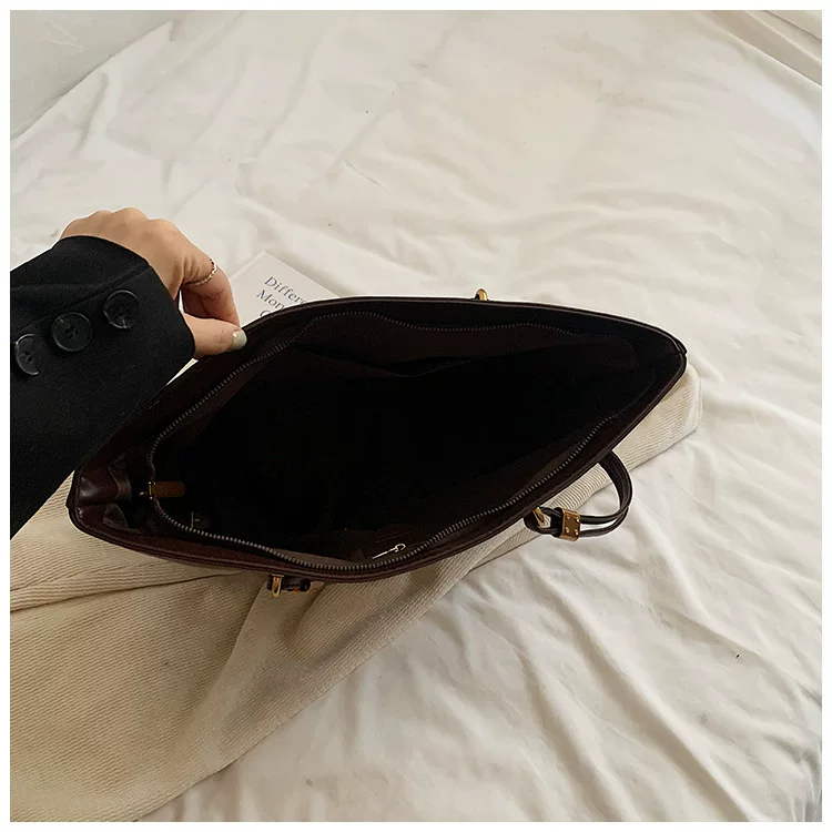 High-End Texture Retro Bag for Women New Large-Capacity Shoulder Commuter Bag Fashionable Personalized Tote Bag Cross-Border 40 O1CN01vTNXhl1Eyrja1irUj 2216767400421 0 cib