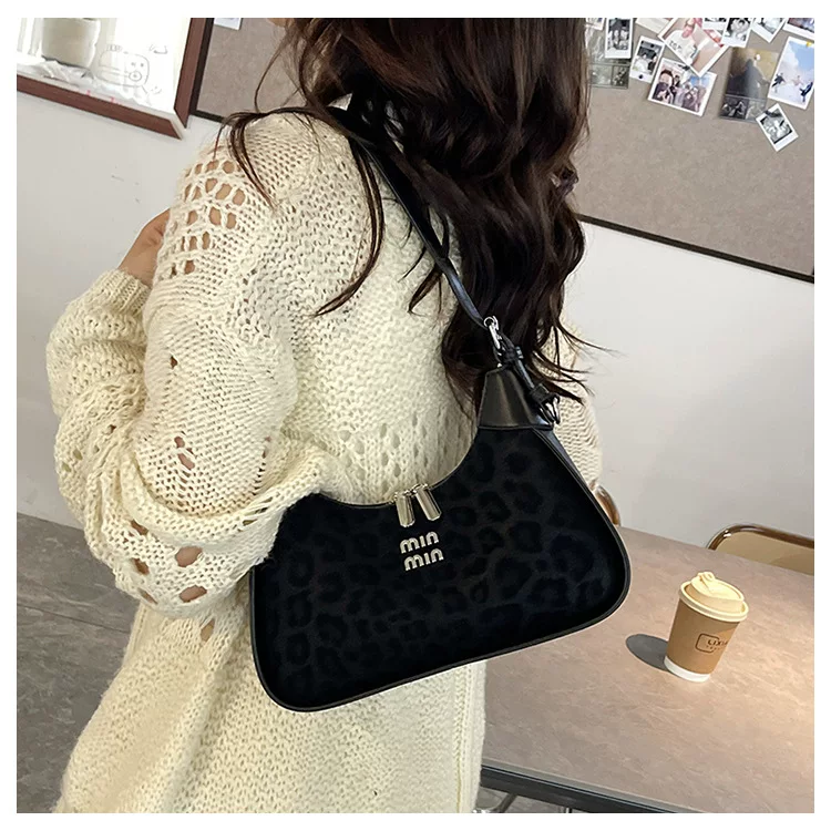 Niche Design Underarm Handbag for Women New High-End Versatile Shoulder Bag Fashionable Leopard Print Crossbody Bag 27 O1CN01B9RBQD1yV4NWoBLDh 2212088006583 0 cib