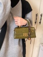 Fashionable Hand Carrying Small Square Bag Women's Early Spring New Korean Solid Color Retro Crossbody Bag Texturized Niche Shoulder Bag - Image 5