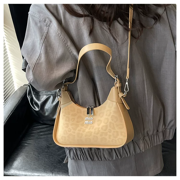 Niche Design Underarm Handbag for Women New High-End Versatile Shoulder Bag Fashionable Leopard Print Crossbody Bag 45 O1CN01GmEFVv1yV4NS19u55 2212088006583 0 cib