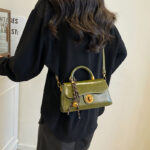 New Vintage Small Square Bag Portable Shoulder Crossbody Women's Bag All-match Fashion High-end Women's Bag - Image 4