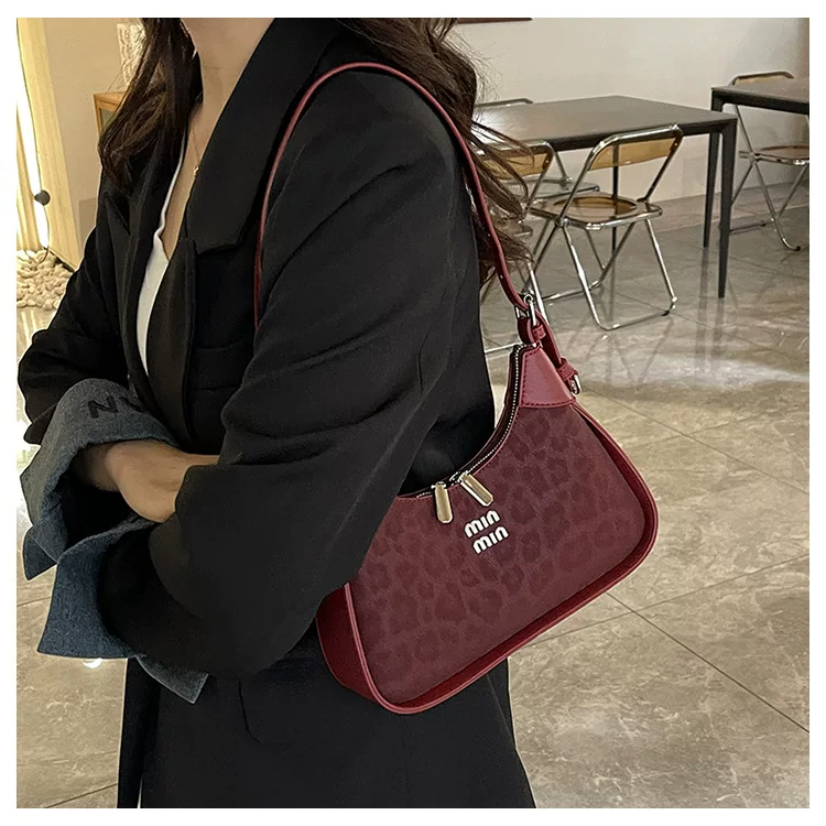 Niche Design Underarm Handbag for Women New High-End Versatile Shoulder Bag Fashionable Leopard Print Crossbody Bag 18 O1CN01Ji8y6Z1yV4NWsJnMy 2212088006583 0 cib