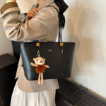 High-End Texture Retro Bag for Women New Large-Capacity Shoulder Commuter Bag Fashionable Personalized Tote Bag Cross-Border - Image 3