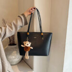High-End Texture Retro Bag for Women New Large-Capacity Shoulder Commuter Bag Fashionable Personalized Tote Bag Cross-Border - Image 2