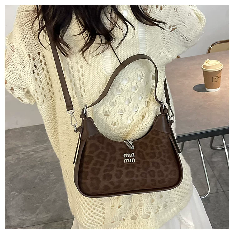 Niche Design Underarm Handbag for Women New High-End Versatile Shoulder Bag Fashionable Leopard Print Crossbody Bag 26 O1CN01V9qjvJ1yV4NYTayOI 2212088006583 0 cib