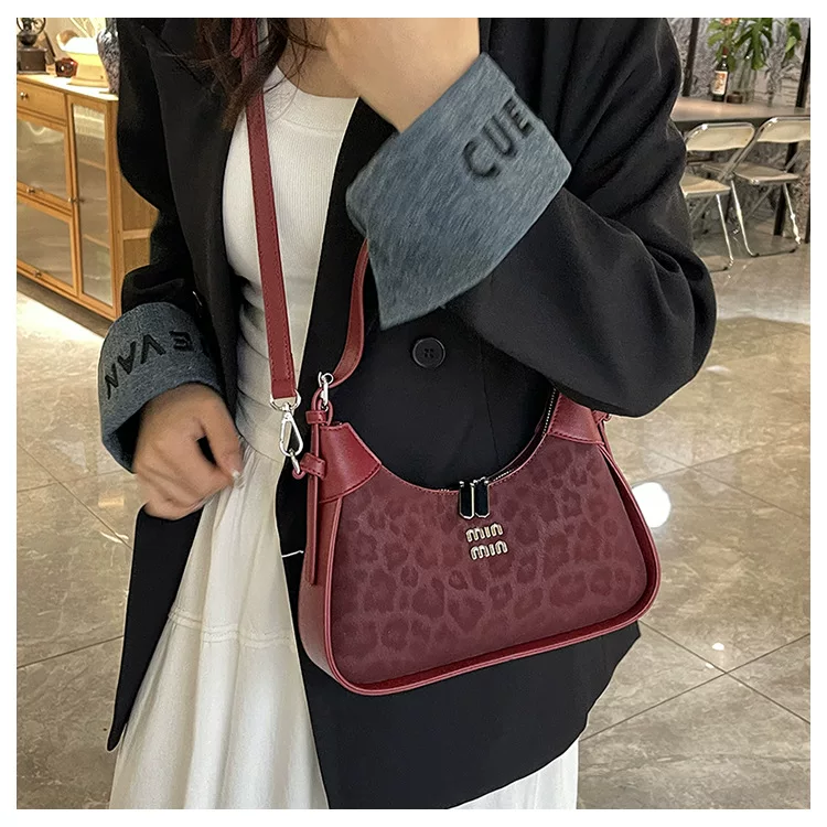 Niche Design Underarm Handbag for Women New High-End Versatile Shoulder Bag Fashionable Leopard Print Crossbody Bag 9 O1CN01VWGTNX1yV4NWoBoJ5 2212088006583 0 cib