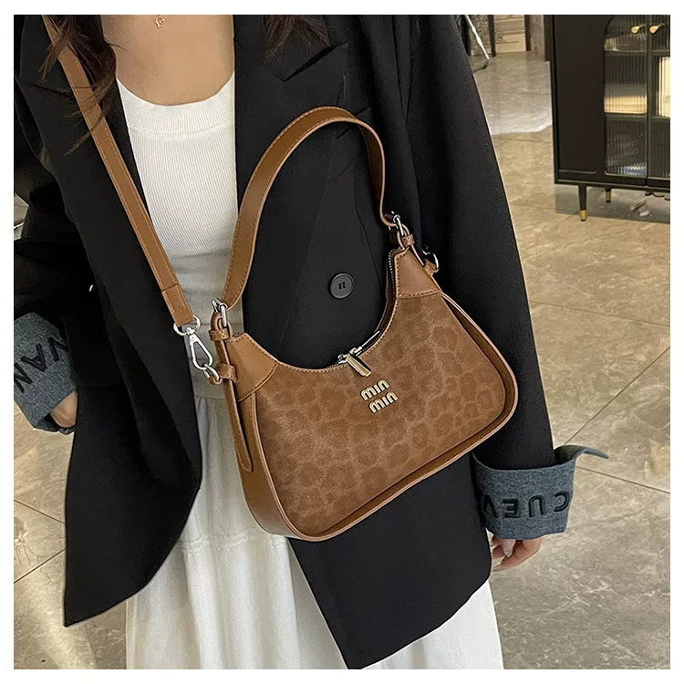 Niche Design Underarm Handbag for Women New High-End Versatile Shoulder Bag Fashionable Leopard Print Crossbody Bag 15 O1CN01WbMz5P1yV4NZ0C4WF 2212088006583 0 cib