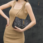 High-End Small Bag  New Fashion Niche Texture Small Fragrance Ins Versatile Foreign Style Chain Crossbody Bag - Image 4