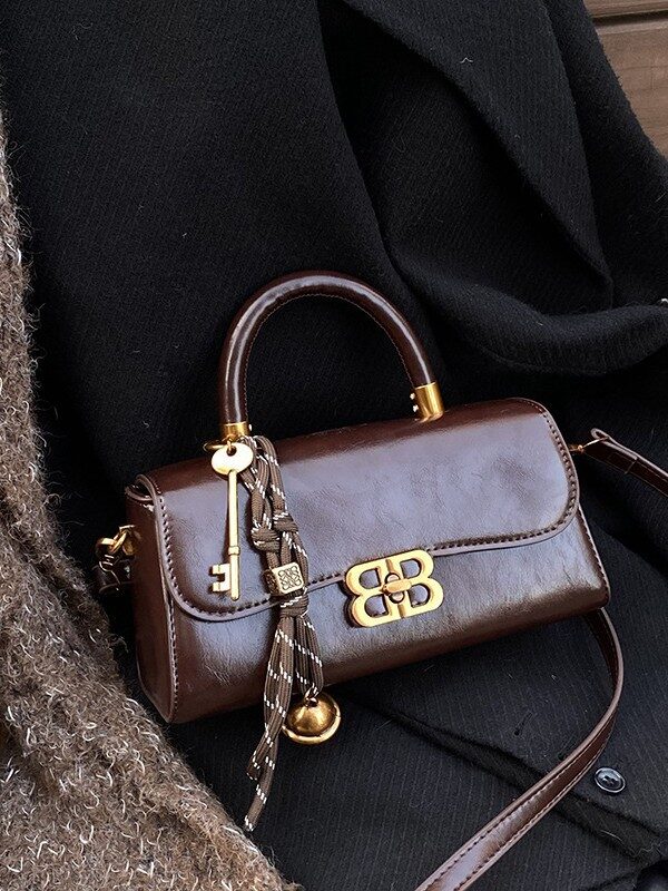 O1CN01oU5gl31UK8ON7Gx3j_2218780572498-0-cib.jpg Fashionable Hand Carrying Small Square Bag Women's Early Spring New Korean Solid Color Retro Crossbody Bag Texturized Niche Shoulder Bag - Image 1