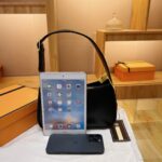 High-End Small Square Bag, Fashionable Women's Bag, Handbag, Popular Versatile Armpit Bag, Niche Recommended Foreign Trade Bag - Image 2