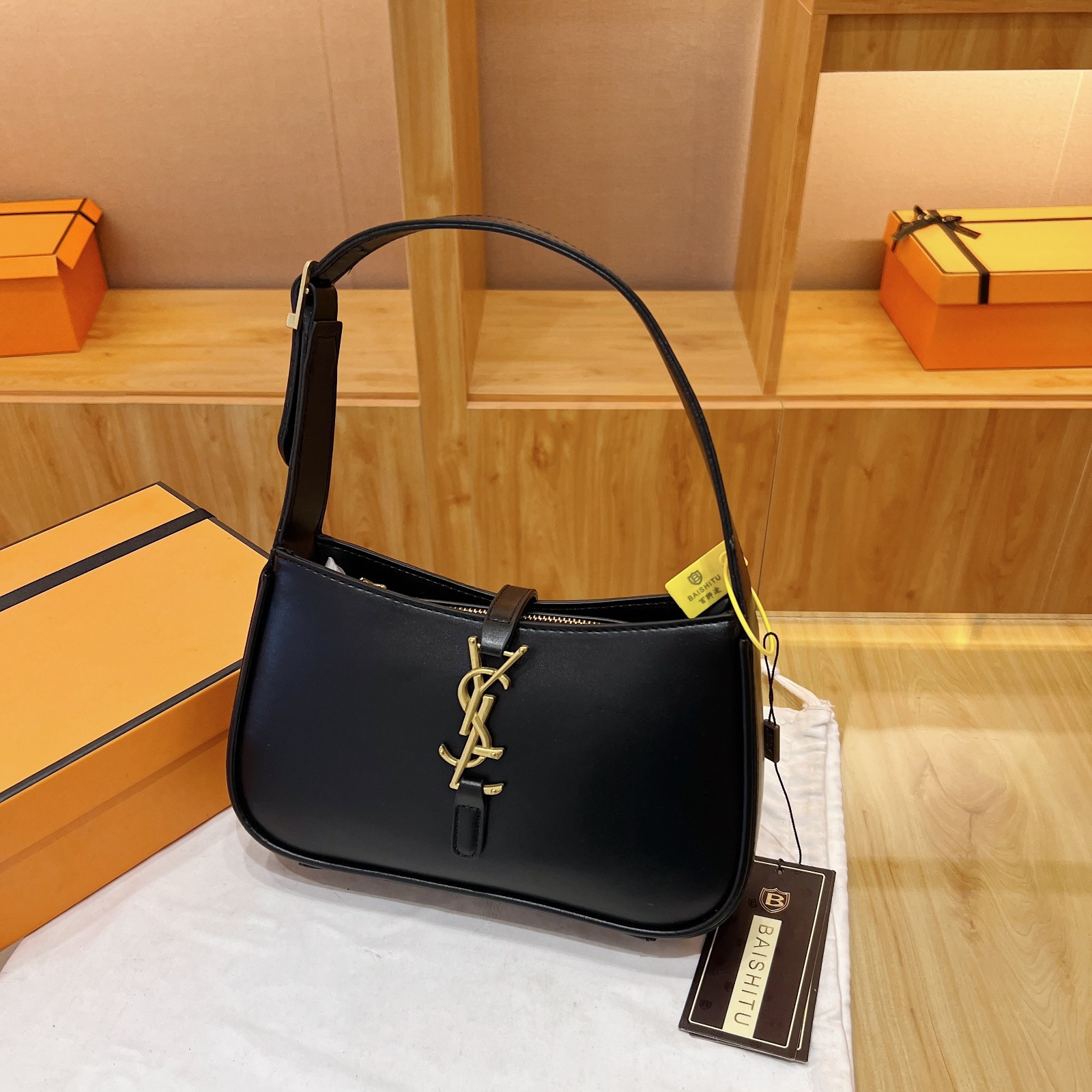 O1CN01h4CY7a1ulmM3Em13x_2219525586078-0-cib.jpg High-End Small Square Bag, Fashionable Women's Bag, Handbag, Popular Versatile Armpit Bag, Niche Recommended Foreign Trade Bag - Image 1