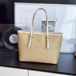 Portable Commuting Large Capacity Tote Bag Fashionable Lazy Style Casual Western Style Niche Shoulder Bag - Image 2