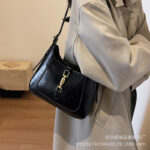 French Niche Underarm Small Bag for Women - Image 3