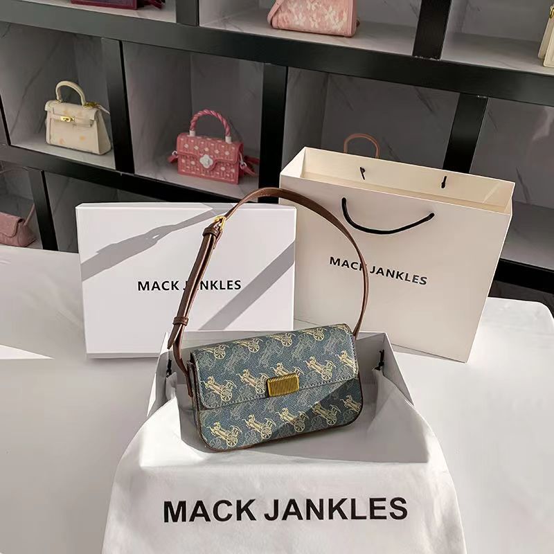 O1CN018filsM1GHTLqBgICr_2216598360597-0-cib.jpg Hong Kong Mack Jankles soft leather niche design carriage small square bag high-grade tofu bag printed underarm bag - Image 1