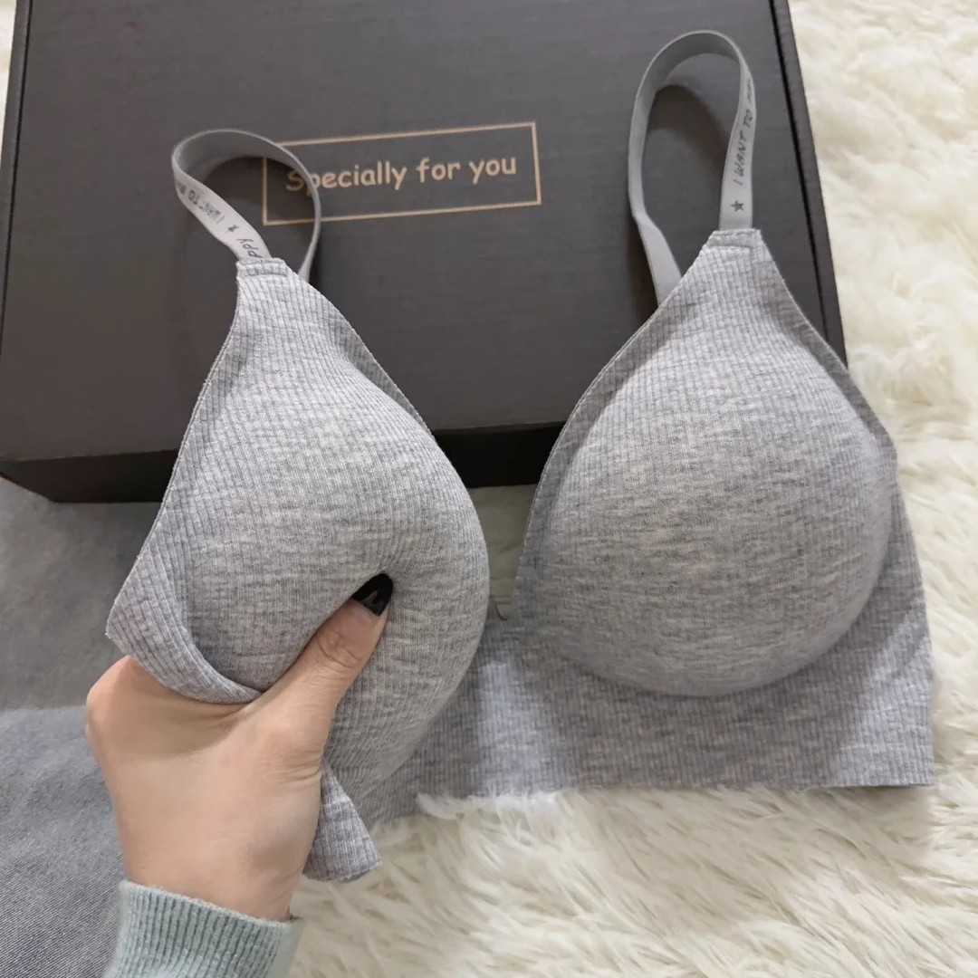 O1CN01dsSDNr1F5jhMAsuvh_2214293030436-0-cib.jpg Japanese Lazy Style Non-rims Bra Push-up Small Chest Underwear Women's Simple Deep V Letter Traceless Soft Support Bra - Image 1