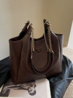 Retro Casual Bag for Women  New Trendy Autumn and Winter Tote Bag Versatile Shoulder Bag with Trendy Elements