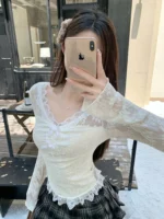Pure Want apricot Lace V-neck T-shirt Women's Spring Chic Base Shirt with Short Unique Beautiful Small Top - Image 3