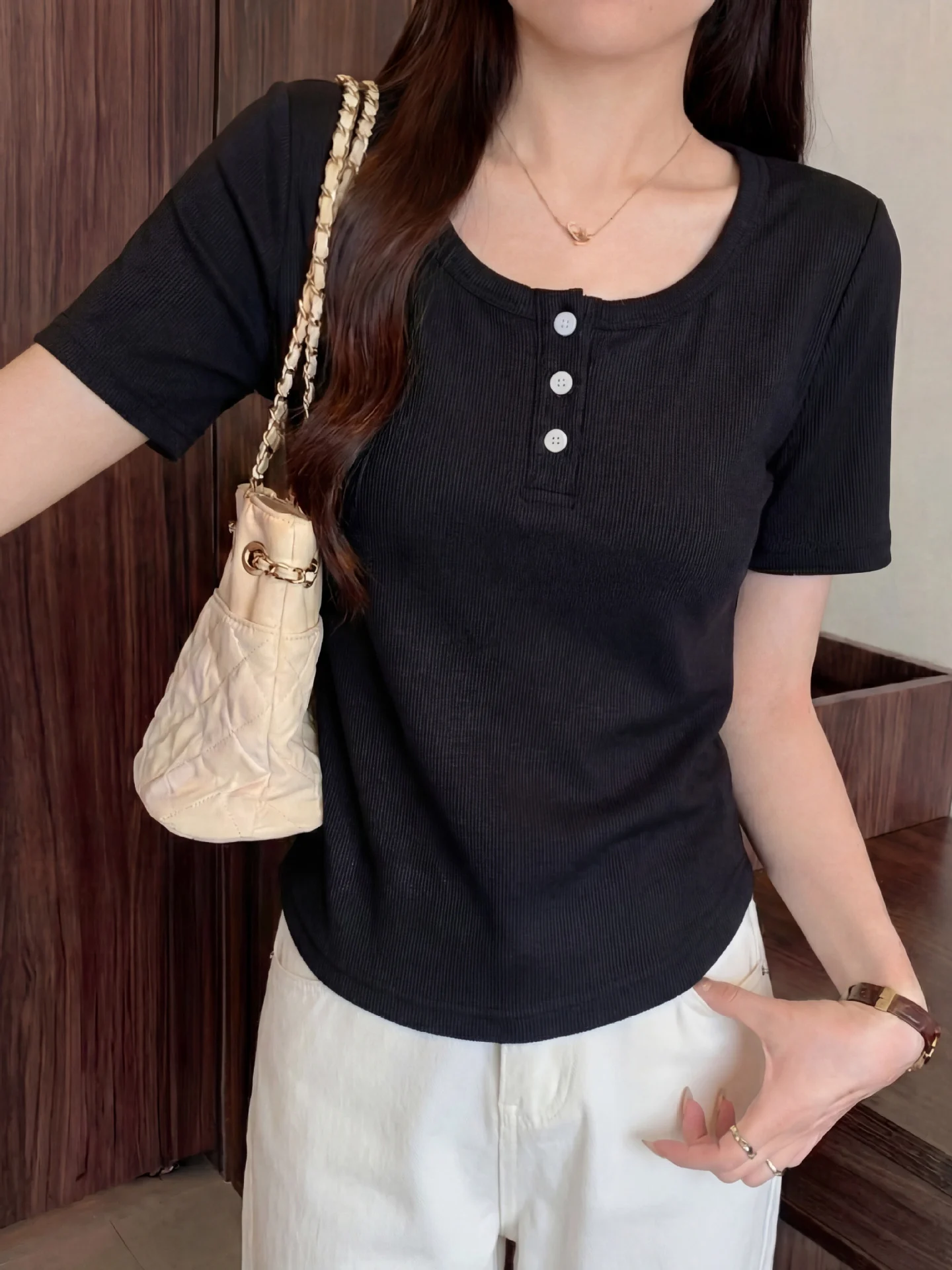 O1CN01V8rjvu1tCE3BS7kQM_2218703785865-0-cib.webp Short-Sleeved T-Shirt for Women, Slim Fit, Summer, Plus Size, Versatile, Stylish, Simple, Niche, Slimming, Casual, Basic Style, Elegant Top - Image 1